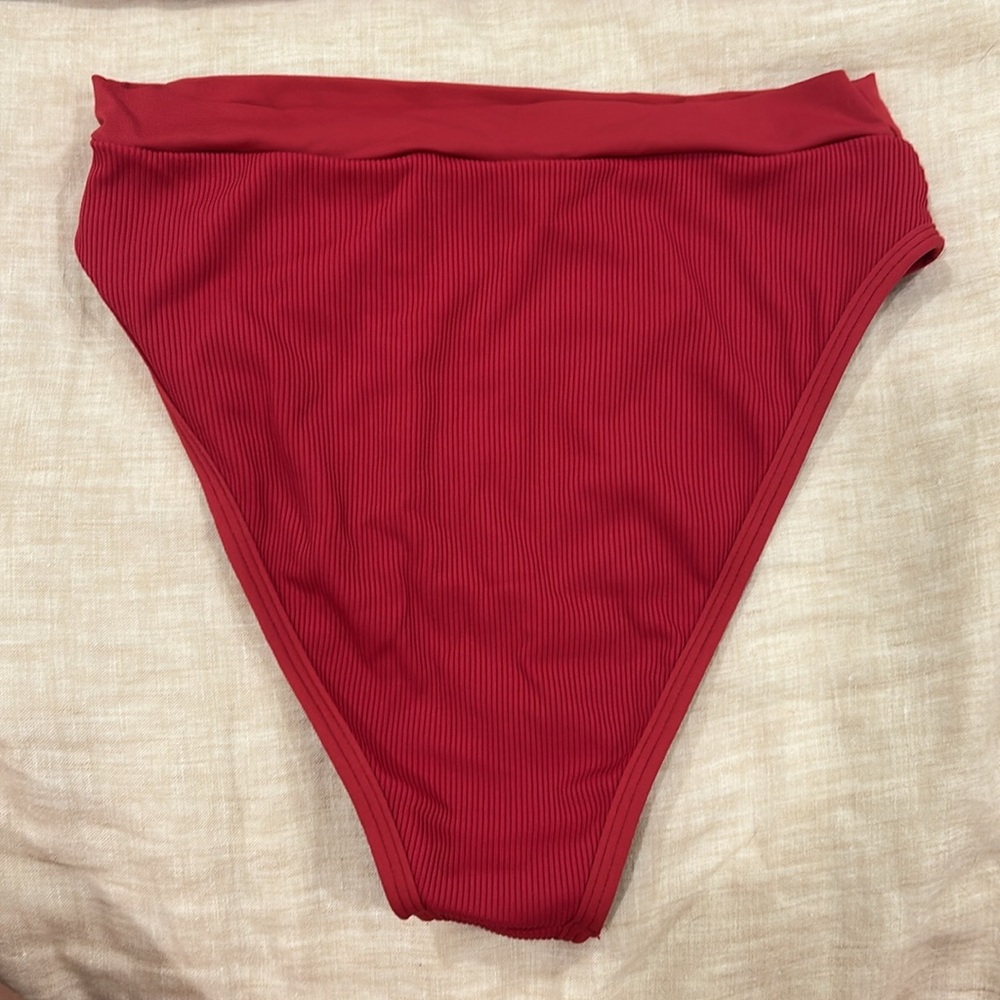 LSPACE Bikini - Picture 3 of 7